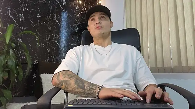 Alexander ferre online show from 02-11-26, 01:22