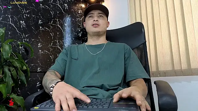 Alexander ferre online show from 03-02-26, 01:40