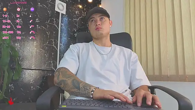 Alexander ferre online show from 04-12-26, 01:58