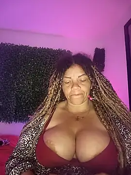 Snapshot of Eva_Luxei chatting on 09-23-25, 04:19 Eva Luxei online show from 09-23-25, 04:19