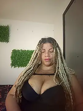 Snapshot of Eva_Luxei chatting on 01-19-26, 04:38 Eva Luxei online show from 01-19-26, 04:38