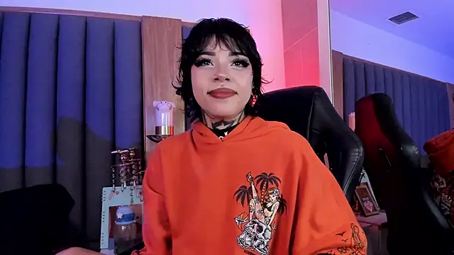 misstomie  online show from 02-25-26, 05:13