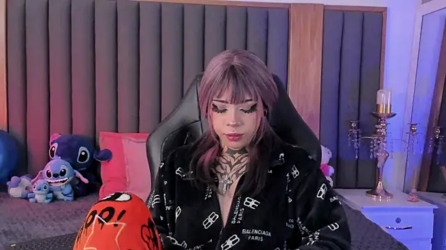 misstomie  online show from 11-07-25, 05:34