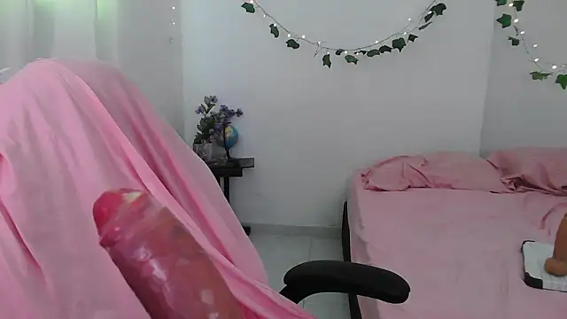 Juicy elenxx online show from 05-08-26, 05:00