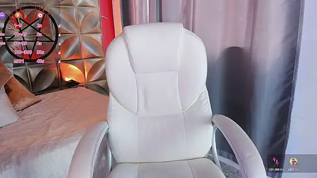 Snapshot of emily-santoss chatting on 10-06-25, 01:23 emily-santoss online show from 10-06-25, 01:23