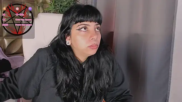 Snapshot of emily-santoss chatting on 10-17-25, 02:19 emily-santoss online show from 10-17-25, 02:19
