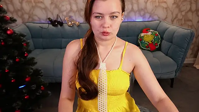 RedDoll  online show from 12-14-25, 05:40