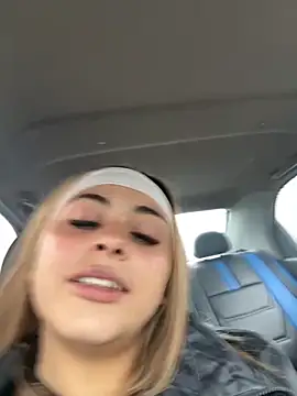 MorganHot0809 online show from 09-10-25, 11:53