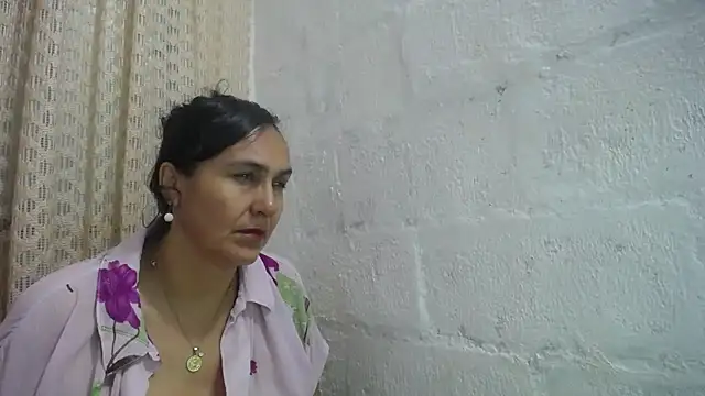 gabbyparker  online show from 05-06-26, 09:35