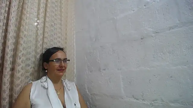 gabbyparker  online show from 04-28-26, 09:35