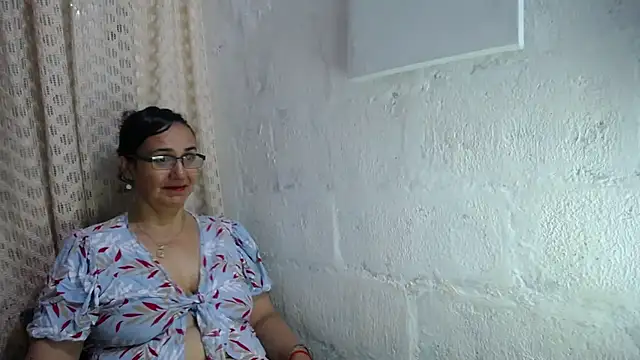 Snapshot of gabbyparker_ chatting on 10-20-25, 09:43 gabbyparker online show from 10-20-25, 09:43