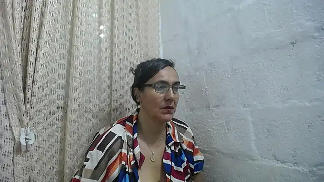 gabbyparker  online show from 04-13-26, 09:35