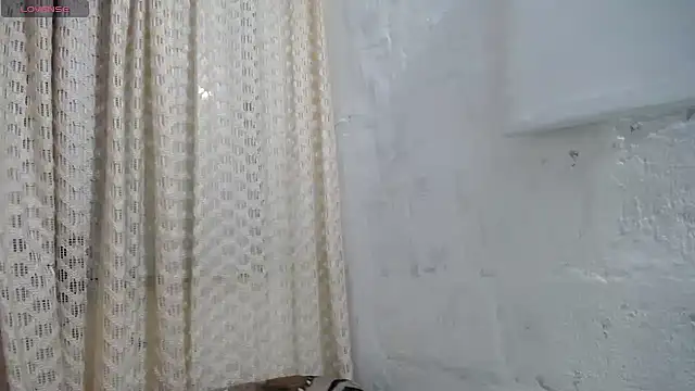 Snapshot of gabbyparker_ chatting on 09-19-25, 08:29 gabbyparker online show from 09-19-25, 08:29