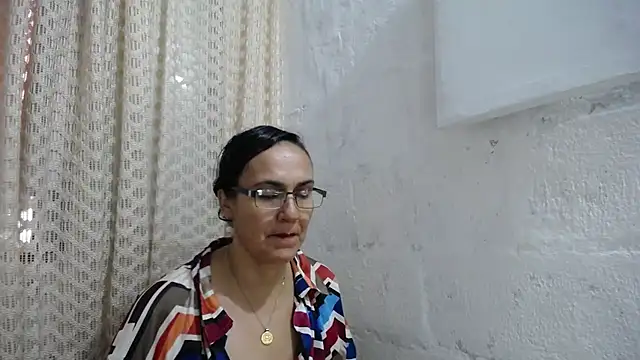 gabbyparker  online show from 10-31-25, 09:43