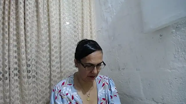 gabbyparker  online show from 11-06-25, 07:45