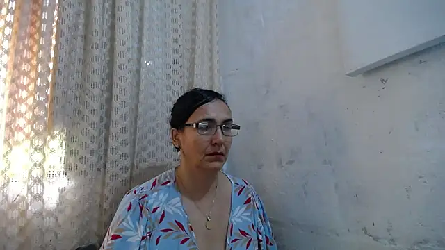 gabbyparker  online show from 11-12-25, 03:38