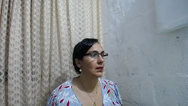 Snapshot of gabbyparker_ chatting on 09-29-25, 09:38 gabbyparker online show from 09-29-25, 09:38