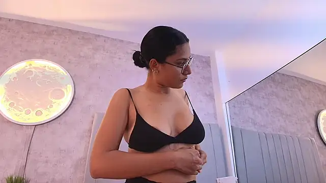 karla-ruiz online show from 02-25-26, 07:36