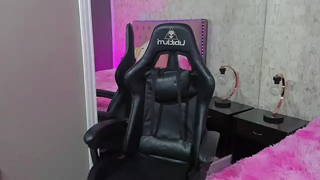 HannahCollyns online show from 09-12-25, 07:35