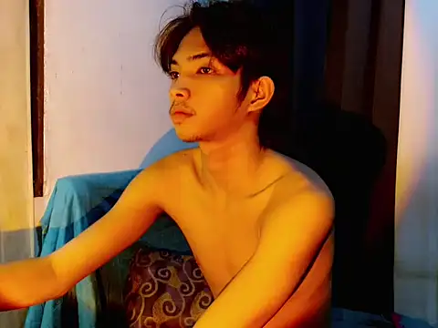 addicted to alex online show from 12-17-25, 04:12