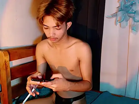 addicted to alex online show from 11-17-25, 06:28