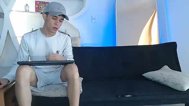 THREE GUYS HOT online show from 10-06-25, 07:36