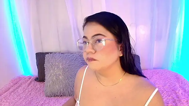 LilyRousee online show from 01-12-26, 10:47