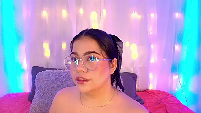 LilyRousee online show from 12-19-25, 05:59