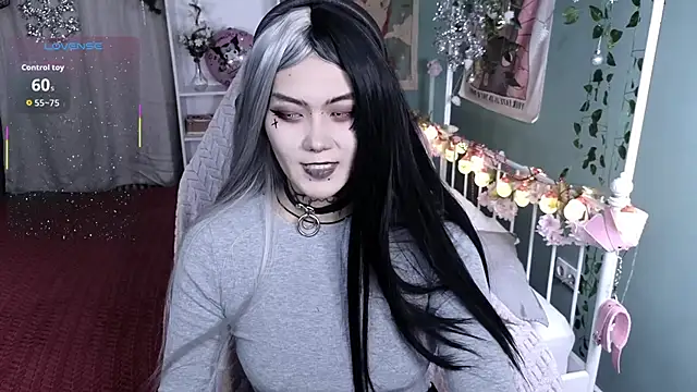 GothXRaven online show from 12-16-25, 10:30