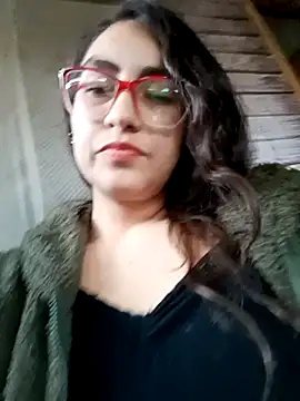 BomBomLuu online show from 12-13-25, 10:49