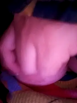 BomBomLuu online show from 12-18-25, 01:00