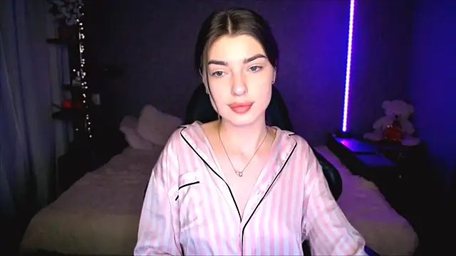 Dianaa Lee0 online show from 04-08-26, 09:49