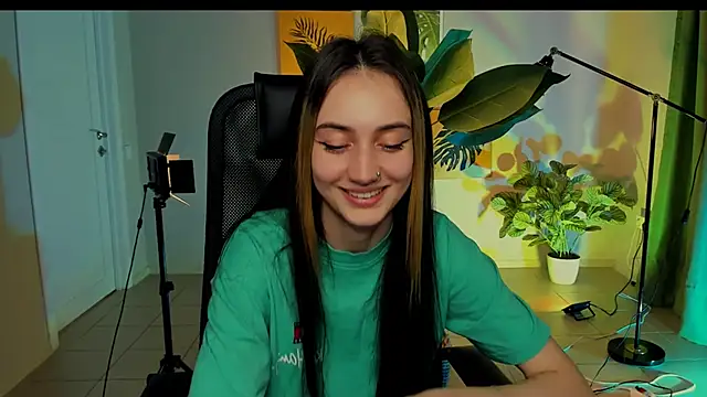 olivianorton online show from 09-22-25, 01:50