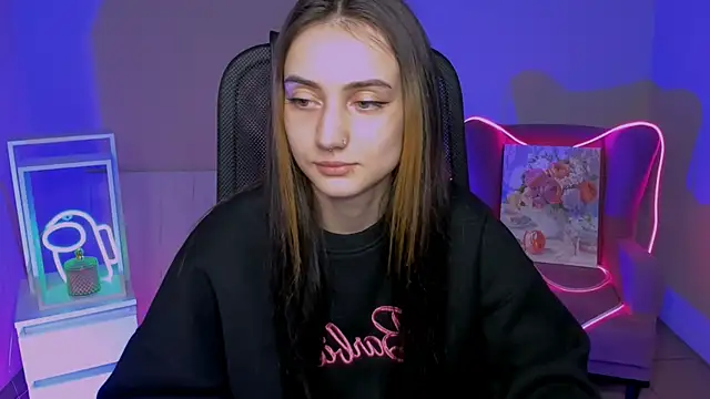 olivianorton online show from 11-05-25, 01:14