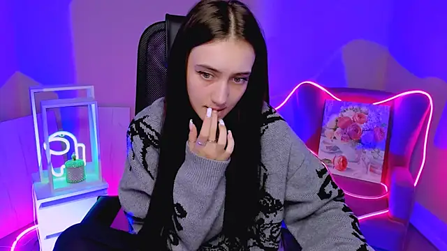 olivianorton online show from 12-02-25, 03:58