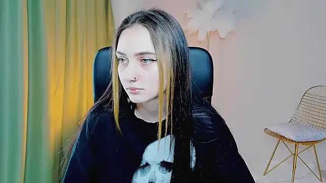 olivianorton online show from 09-17-25, 01:02