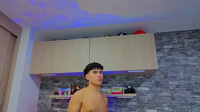 Snapshot of Theimperialboys_ chatting on 02-14-26, 02:01 Theimperialboys online show from 02-14-26, 02:01