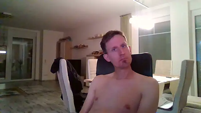 Snapshot of Trockenbau chatting on 10-02-25, 04:21 Trockenbau online show from 10-02-25, 04:21