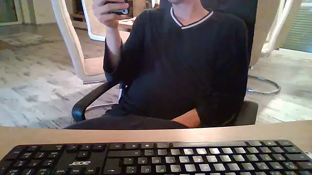 Snapshot of Trockenbau chatting on 12-05-25, 11:09 Trockenbau online show from 12-05-25, 11:09