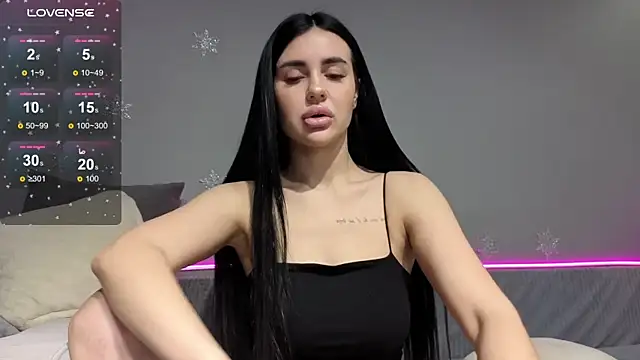 Mary  foxy online show from 12-17-25, 09:09