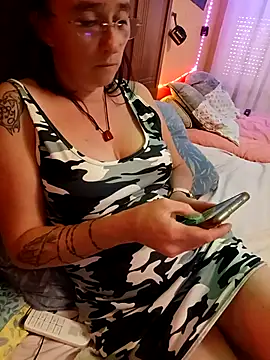 Snapshot of Sophierob1 chatting on 09-22-25, 11:49 Sophierob1 online show from 09-22-25, 11:49