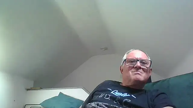 naughtygrandad1 online show from 05-11-26, 06:27