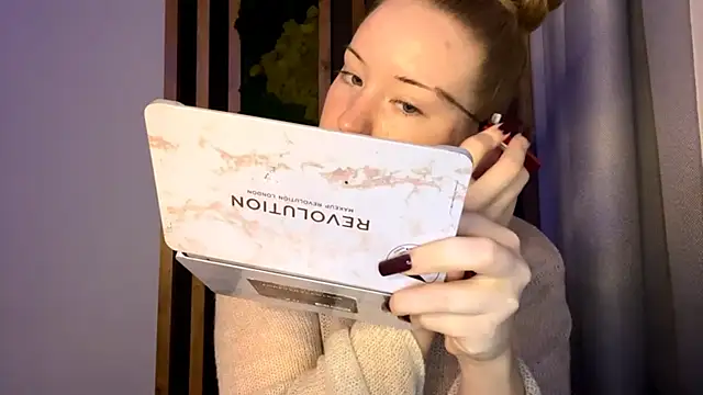 PandaFluff online show from 11-18-25, 04:10