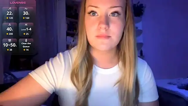 PandaFluff online show from 10-11-25, 04:41