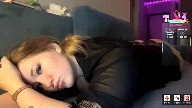 PandaFluff online show from 01-11-26, 05:09