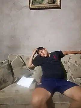 Snapshot of Franklin111230 chatting on 02-12-26, 01:49 Franklin111230 online show from 02-12-26, 01:49