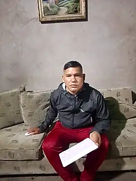 Snapshot of Franklin111230 chatting on 02-15-26, 10:36 Franklin111230 online show from 02-15-26, 10:36