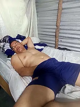 Snapshot of Franklin111230 chatting on 12-15-25, 11:49 Franklin111230 online show from 12-15-25, 11:49