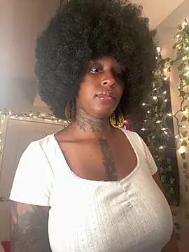 MistiSavannah online show from 06-16-26, 02:22