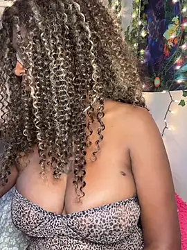 MistiSavannah online show from 07-18-26, 11:41